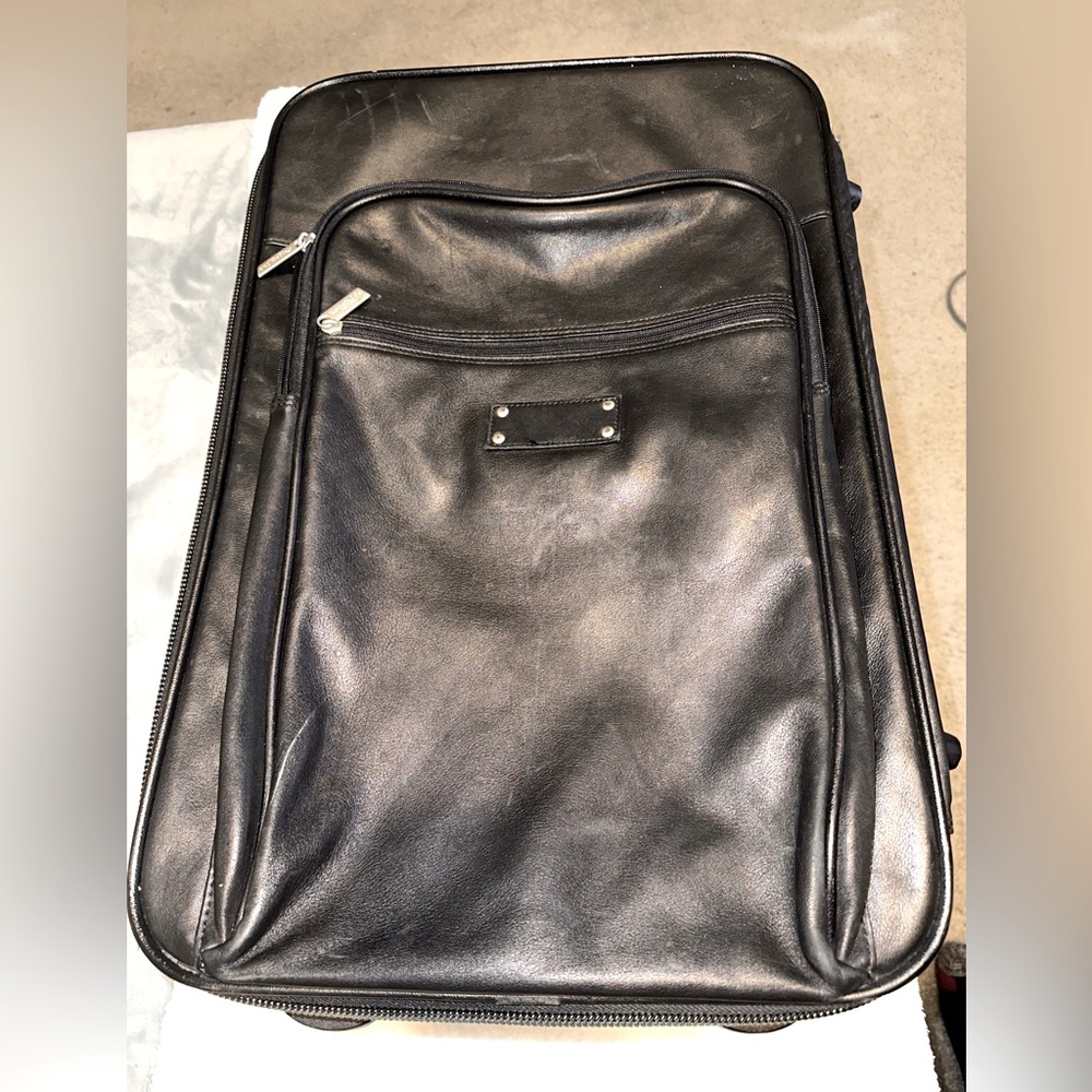 Kenneth Cole Carry-On bag